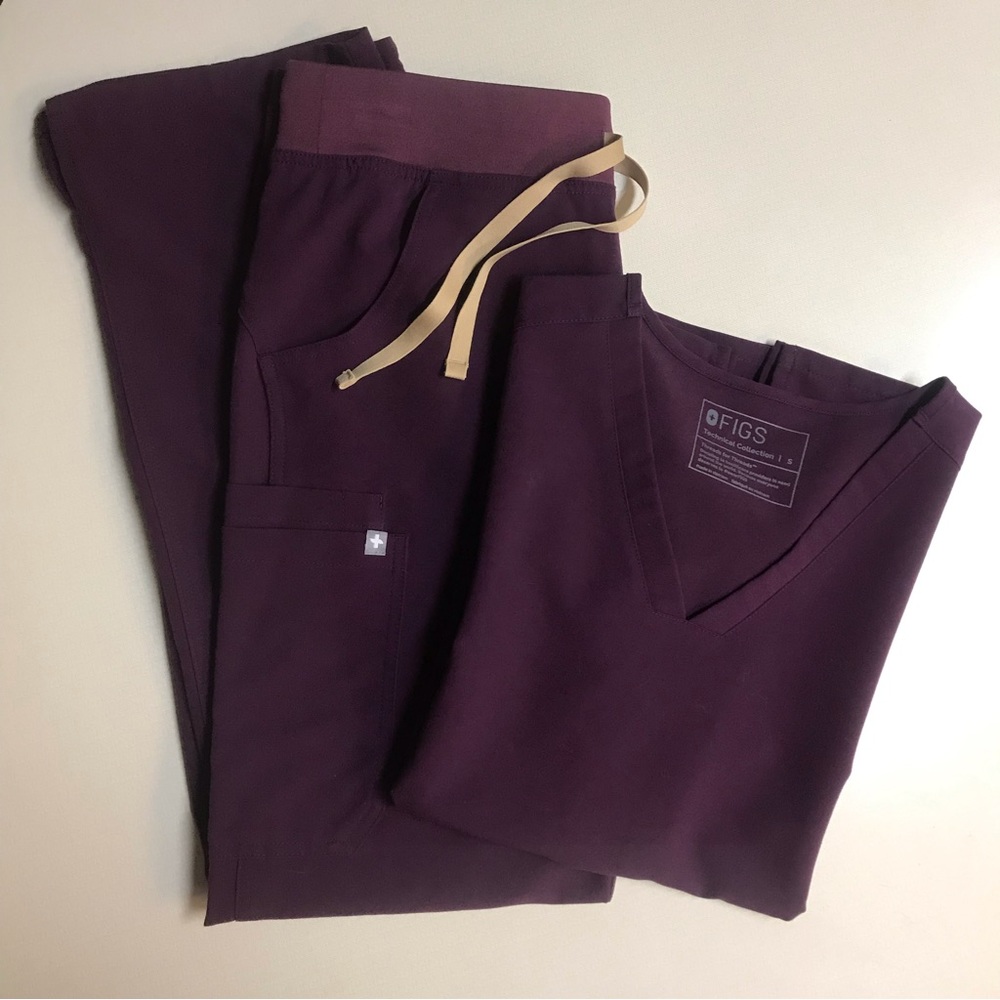 FIGS Deep Purple Casma/Kade scrub set